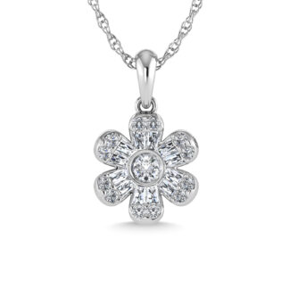 14K White Gold Diamond 1/3 Ct.Tw. Flower Pendant